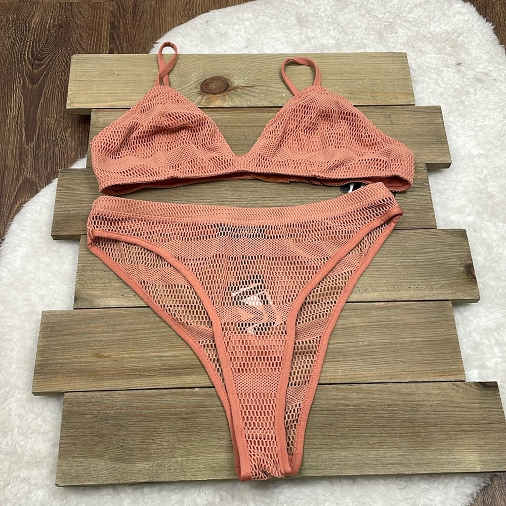 Shane Justin NWT Peach Mesh Two Piece Set